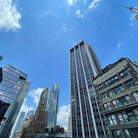 Hotel And The City, Rooftop City View New York Exterior photo
